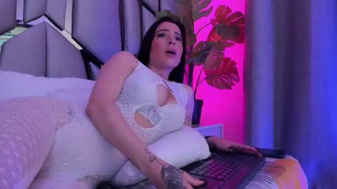 _valeria_saenz_ online show from November 2025 03:49:02 AM