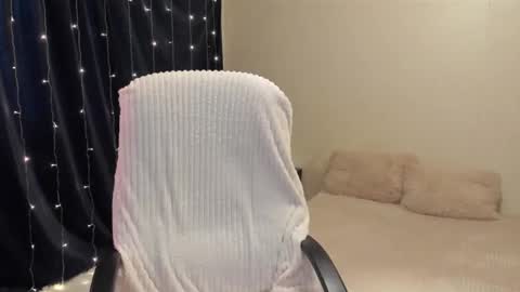 Snapshot of _vallylove chatting on March 2025 05:46:01 AM _vallylove online show from March 2025 05:46:01 AM