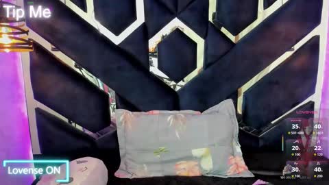   Vermeil   online show from October 2025 05:30:02 PM