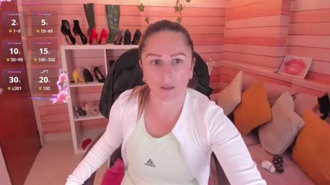 Snapshot of _victoria_collins chatting on January 2026 11:23:01 AM Sol online show from January 2026 11:23:01 AM