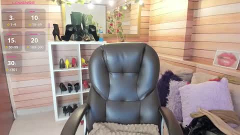 Snapshot of _victoria_collins chatting on February 2026 11:14:01 AM Sol online show from February 2026 11:14:01 AM