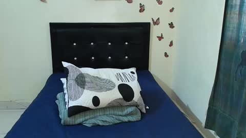 _victoriia_971 online show from October 2025 12:17:02 PM