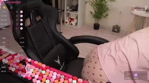 Alis online show from November 2025 10:27:01 AM