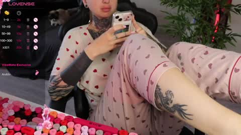 Snapshot of _viv1an_ chatting on May 2026 07:26:02 AM Alis online show from May 2026 07:26:02 AM