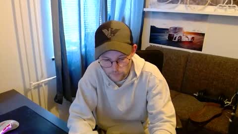 _whoisthatguy_ online show from June 2026 12:42:02 PM