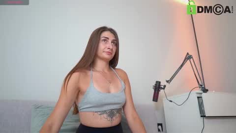 Lily online show from September 2025 08:47:02 PM