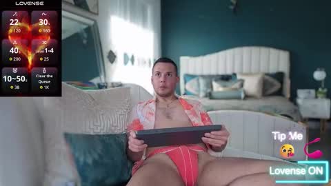 Sebastian online show from November 2025 06:37:02 PM