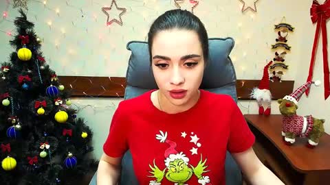 Snapshot of _your_fantasy_girl chatting on December 2024 12:07:01 AM Alisa online show from December 2024 12:07:01 AM