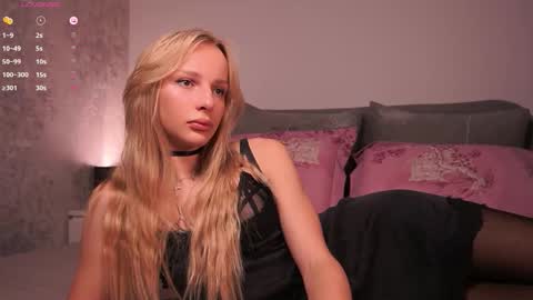 Fenka online show from September 2025 04:41:02 PM