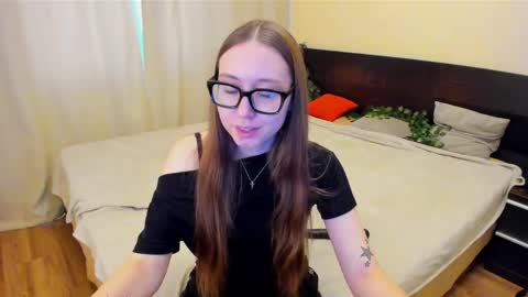 Snapshot of _yourhotangel_ chatting on June 2026 06:48:01 AM Eva online show from June 2026 06:48:01 AM