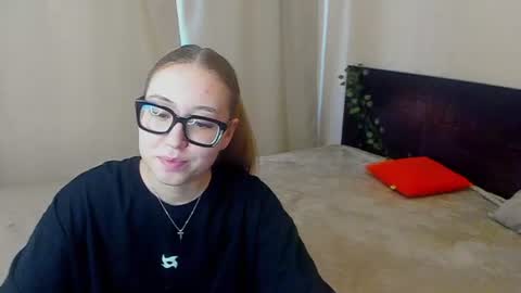 Snapshot of _yourhotangel_ chatting on July 2026 06:58:02 AM Eva online show from July 2026 06:58:02 AM
