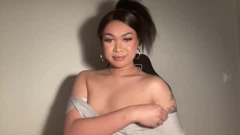 Snapshot of _yoursatisfaction_ chatting on May 2026 09:33:01 PM _yoursatisfaction_ online show from May 2026 09:33:01 PM
