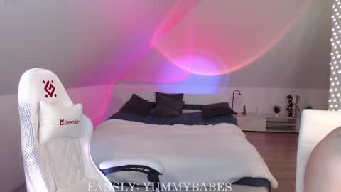 Nicole  Thomas  Dave online show from February 2025 02:48:02 PM