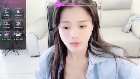 _zizi_ online show from January 2025 05:19:02 AM