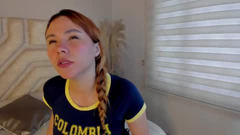 Snapshot of _zoe_3 chatting on June 2026 12:36:02 PM Zoe online show from June 2026 12:36:02 PM