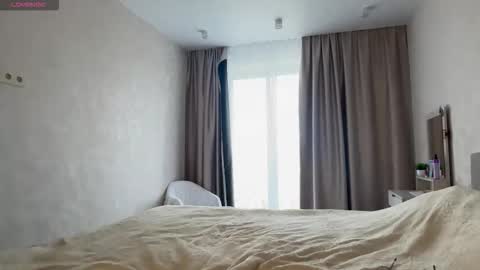        online show from September 2025 09:03:01 AM