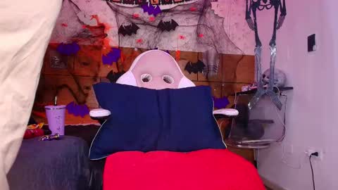 Aisha online show from October 2025 11:57:02 AM