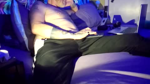 a_bad_guy_duh online show from September 2025 10:27:01 AM