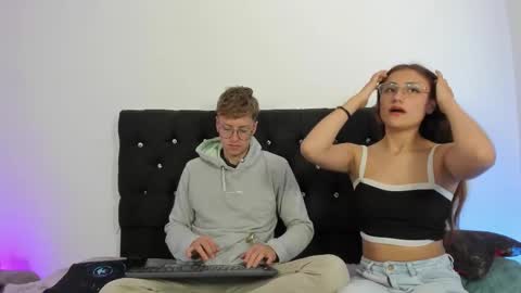 A Sexy Couple online show from December 2025 06:37:02 PM