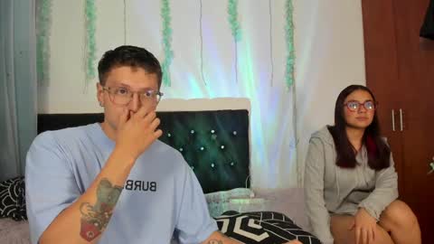 A Sexy Couple online show from April 2026 06:52:01 AM