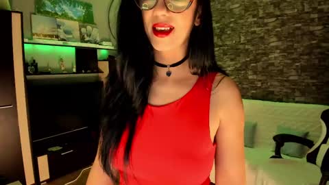 Snapshot of a_whole_goddess chatting on February 2025 09:53:02 PM Amy online show from February 2025 09:53:02 PM