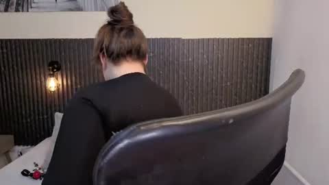 Snapshot of aabby_lee chatting on June 2026 06:33:01 PM Abby Lee online show from June 2026 06:33:01 PM