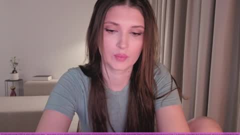 Snapshot of aalliyahh chatting on October 2025 08:32:02 PM Fren online show from October 2025 08:32:02 PM