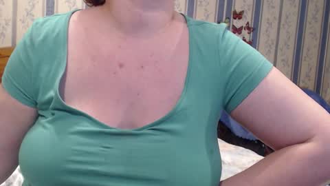 NINA online show from November 2025 01:48:02 AM