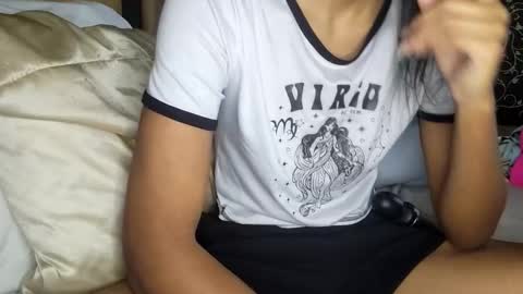 Snapshot of aangelix chatting on November 2025 06:18:01 PM aangelix online show from November 2025 06:18:01 PM