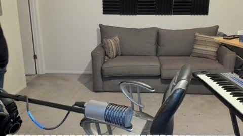 Aaron online show from January 2025 02:51:02 AM