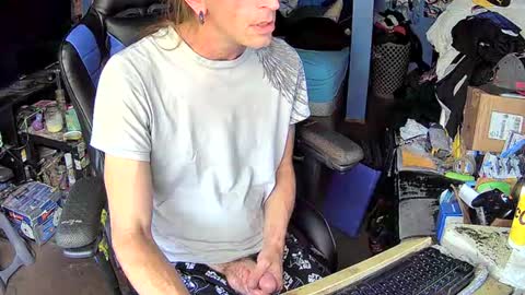 Snapshot of aaron111dub chatting on July 2026 03:17:01 PM NorCalLongSlong online show from July 2026 03:17:01 PM