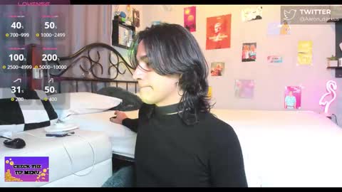 Aaron  online show from November 2025 11:14:02 PM