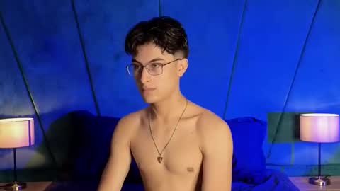 Aaron Ezequiel online show from December 2025 10:38:02 PM