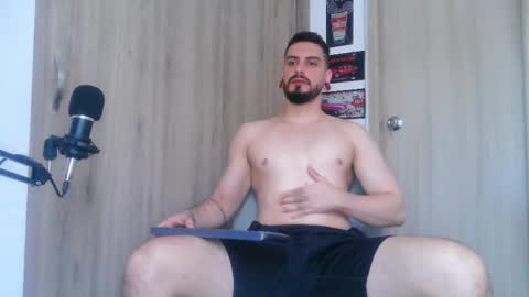 Aaron kwok online show from October 2025 09:26:02 PM