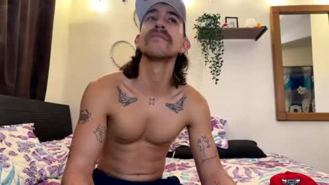 Snapshot of aaron_wheel chatting on May 2026 03:01:01 AM aaron_wheel online show from May 2026 03:01:01 AM