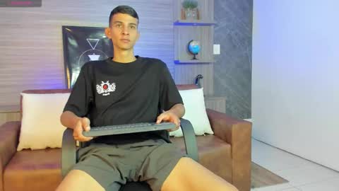 Aaron online show from January 2026 07:50:02 PM