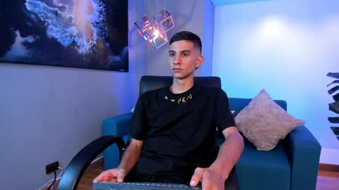 Aaron online show from April 2026 08:43:01 PM