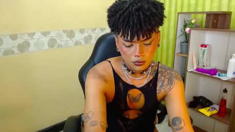 Snapshot of aaronbakers chatting on January 2025 09:56:01 AM im NiallDun online show from January 2025 09:56:01 AM