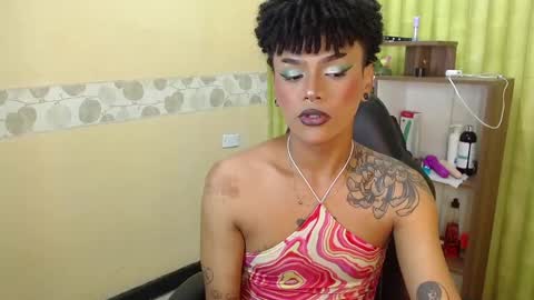 Snapshot of aaronbakers chatting on February 2025 03:21:01 AM im NiallDun online show from February 2025 03:21:01 AM