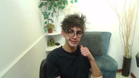 Snapshot of aaronbeer_ chatting on February 2026 11:50:01 AM Aaron online show from February 2026 11:50:01 AM