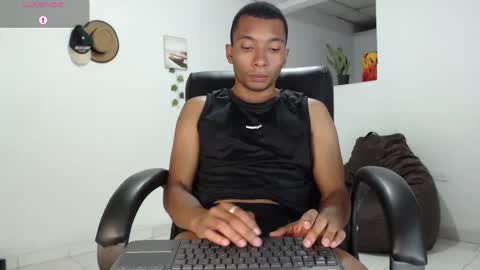 Heyy my name is Aaron online show from September 2025 08:38:01 AM