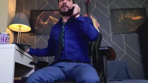 Aaron online show from November 2025 07:53:01 AM