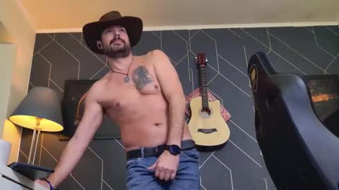 Aaron online show from November 2025 05:35:01 AM