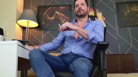 Aaron online show from December 2025 08:12:02 AM