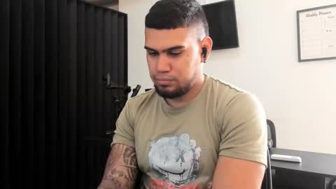 ig aaron hunter123 online show from February 2026 02:14:01 PM