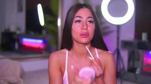 Snapshot of abbela_white chatting on May 2026 06:08:02 AM Alexa online show from May 2026 06:08:02 AM