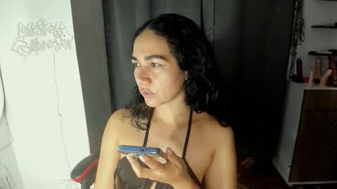 Snapshot of abbi_moon chatting on April 2026 01:20:01 PM Martina online show from April 2026 01:20:01 PM