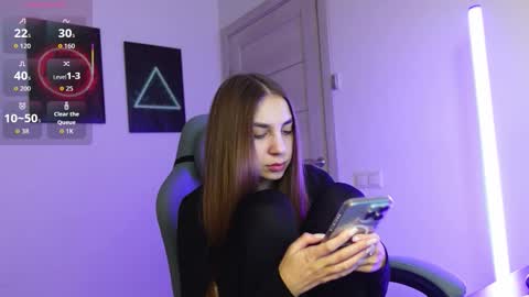 ABBY LAKER online show from September 2025 06:18:01 AM