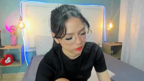 Abby Dixon  online show from February 2025 10:52:02 PM