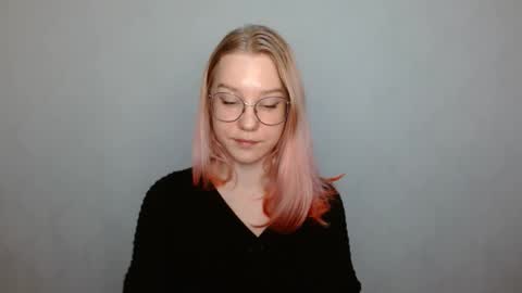 Snapshot of abbymoore__ chatting on December 2024 12:06:01 PM Abby Lovense is active online show from December 2024 12:06:01 PM